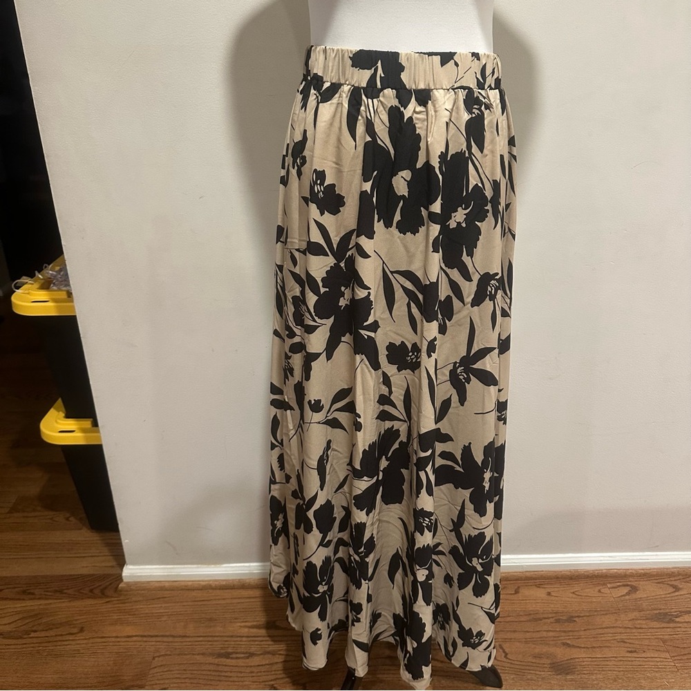 Floral Black and Cream Maxi Skirt